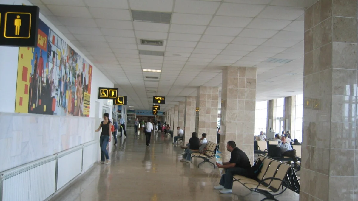 Terminalul de pasageri al Aeroportului Internațional Mihail Kogălniceanu, fotografie de arhivă